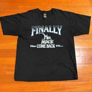 Vintage 90s WWF Finally The Rock Has Come Back To New York  T-Shirt XL USA Made